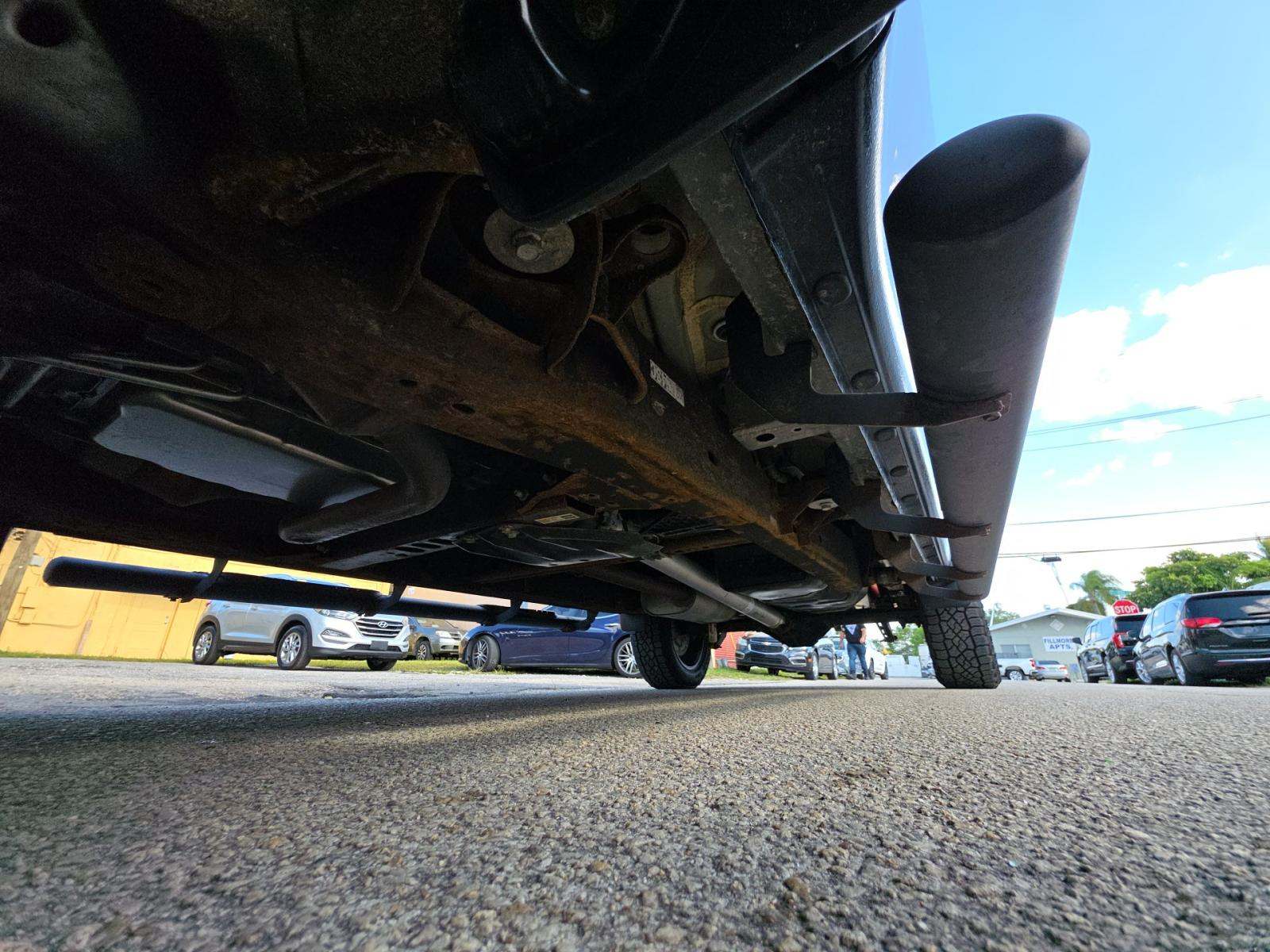 CHEVROLET SILVERADO - 3