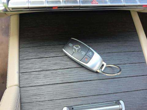 MERCEDES-BENZ GLS - 4