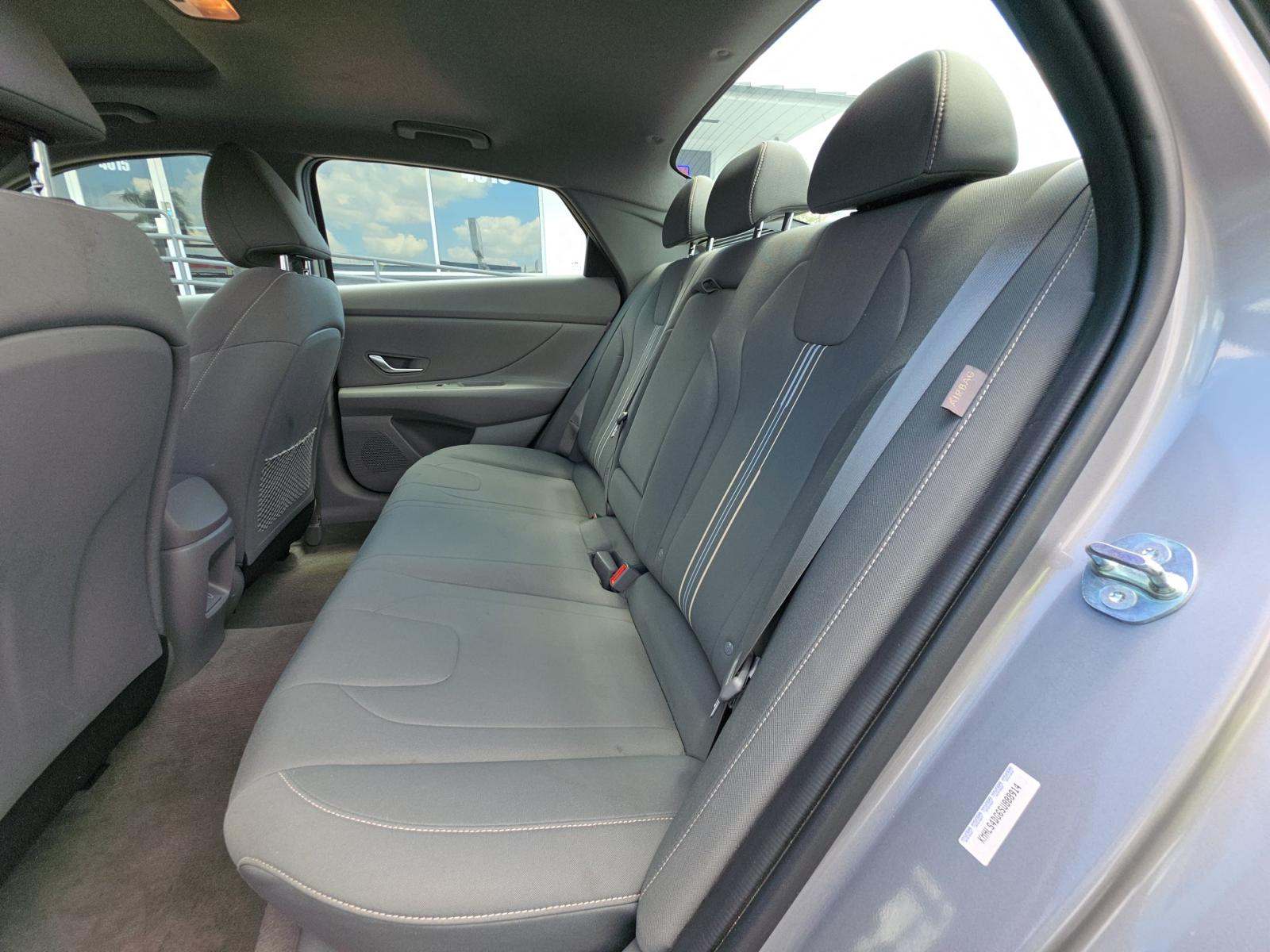 HYUNDAI SEL CONVENIENCE - 9