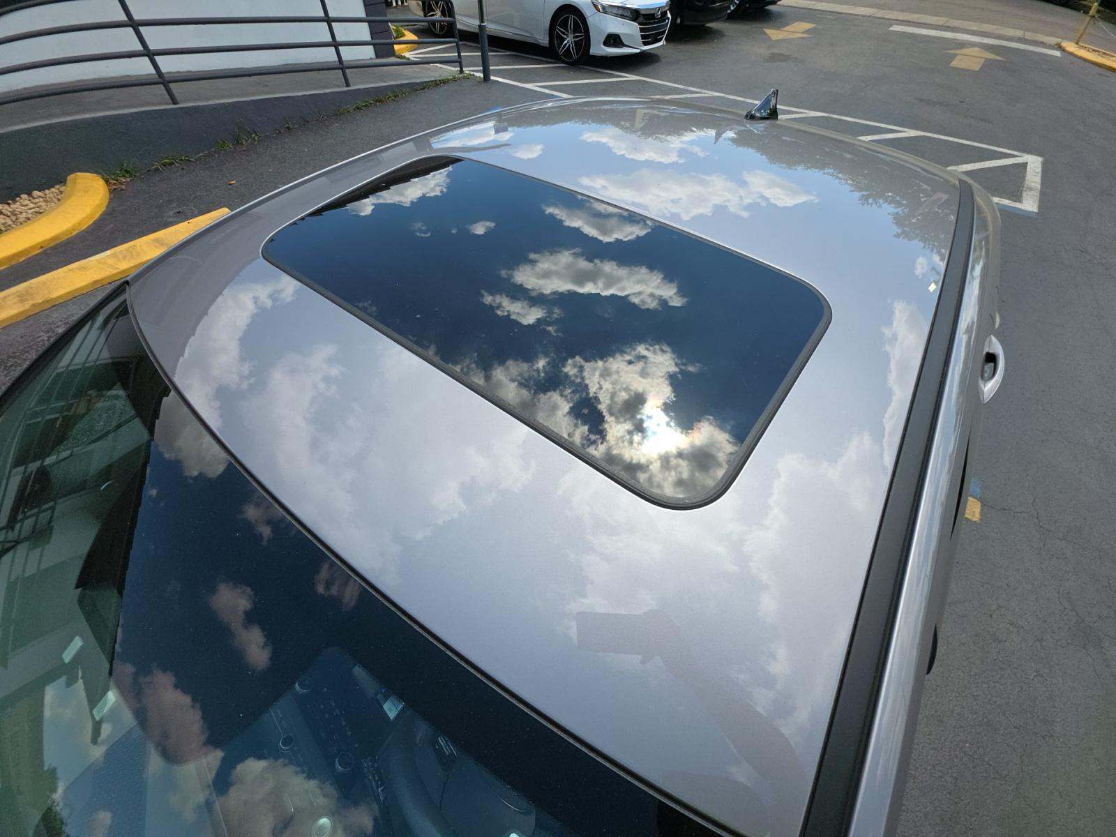 HYUNDAI SEL CONVENIENCE - 8