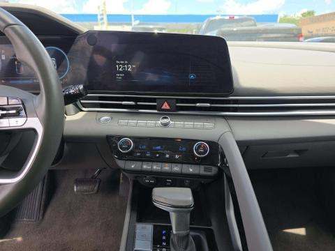 HYUNDAI SEL CONVENIENCE - 6