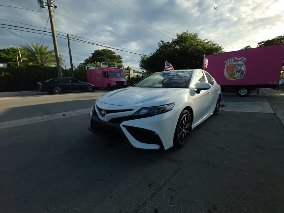 2024 Toyota Camry SE FWD