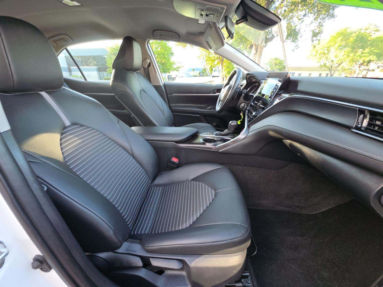 2024 Toyota Camry SE FWD