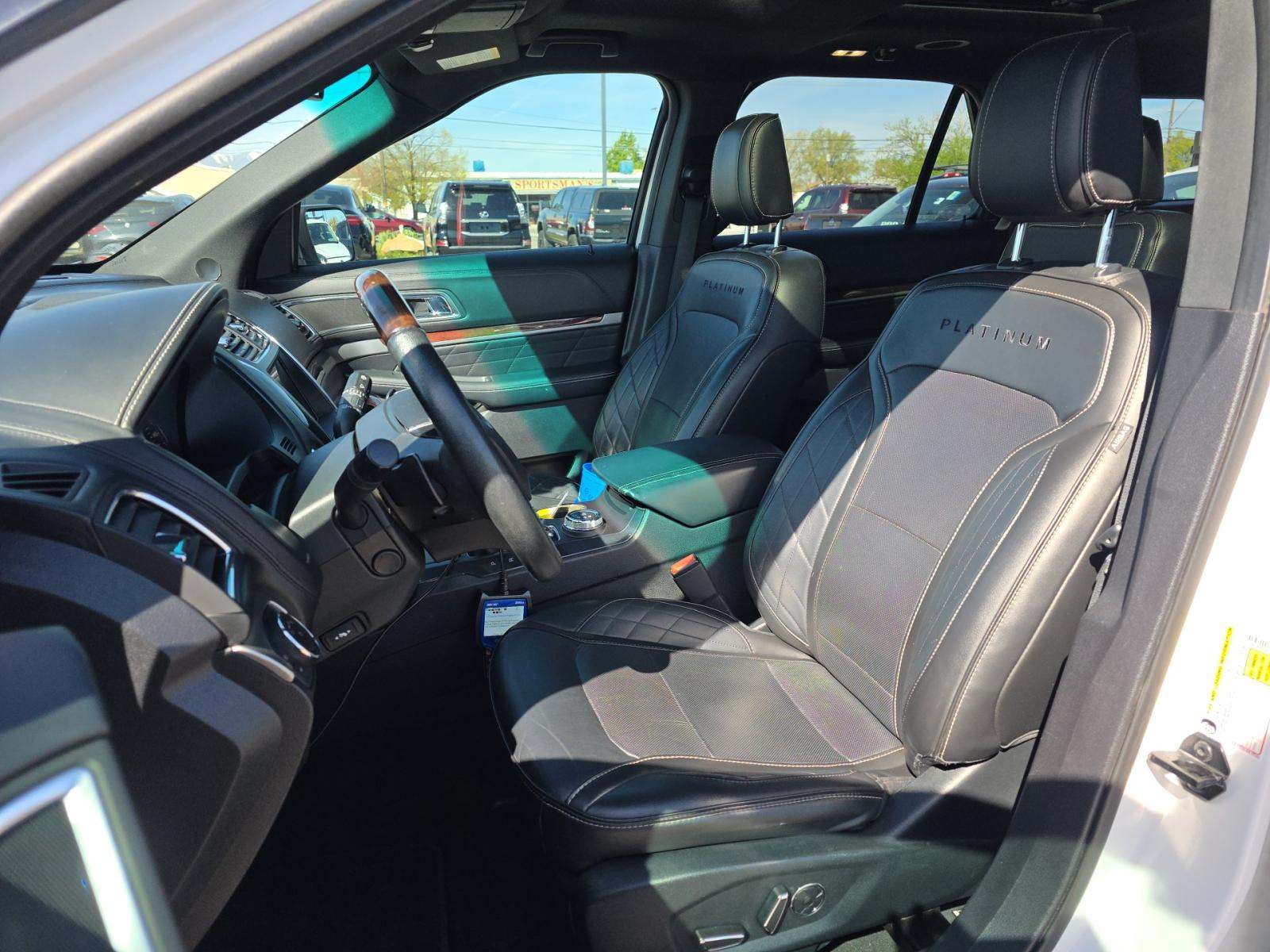 FORD EXPLORER - 6