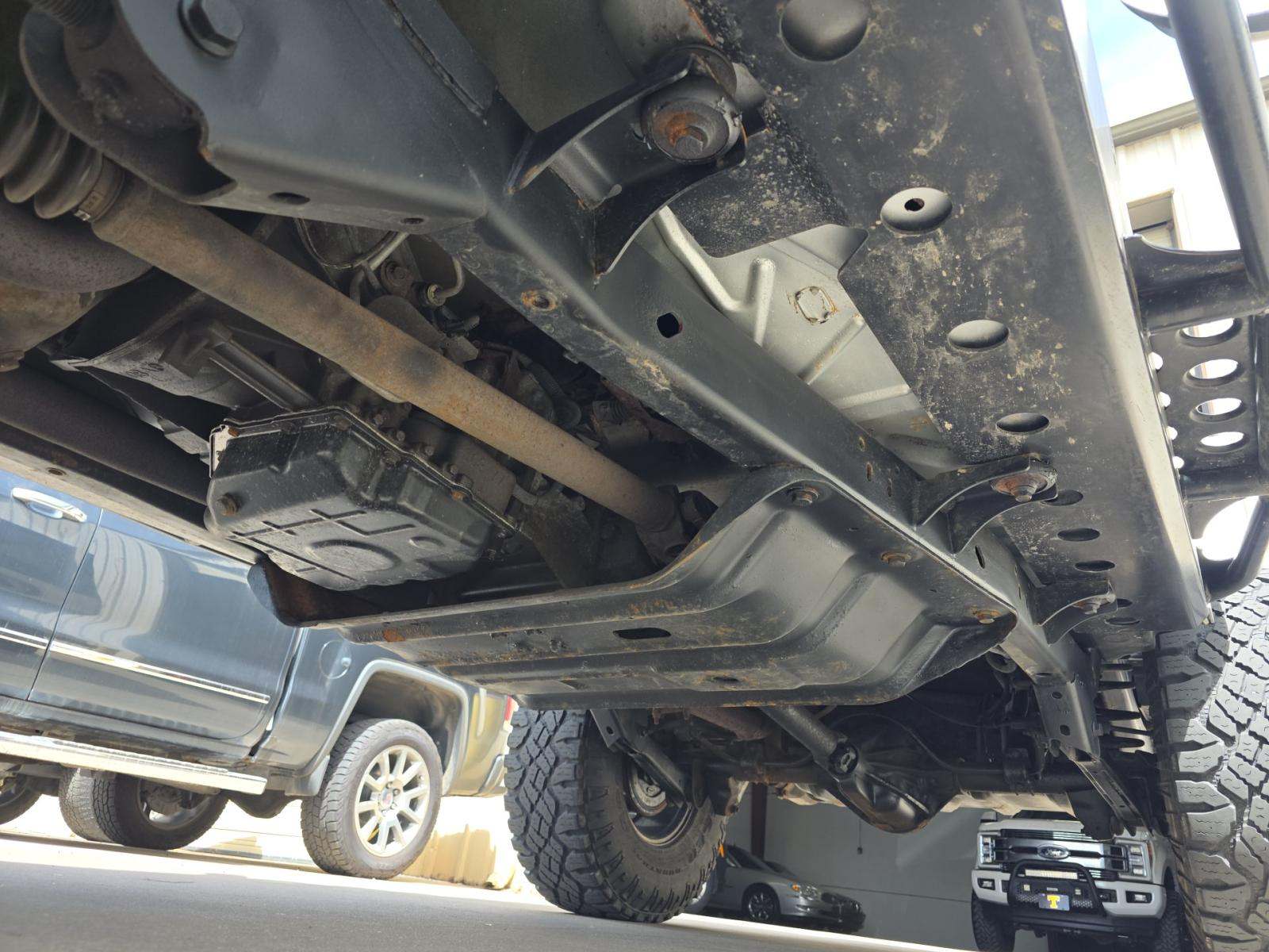 JEEP UNLIMITED LWB - 7