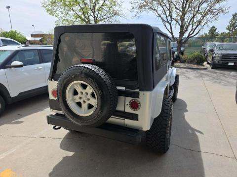 JEEP UNLIMITED LWB - 3