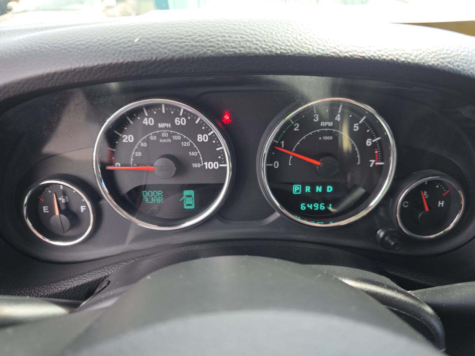 JEEP UNLIMITED SAHARA ALTITUDE EDITION - 9