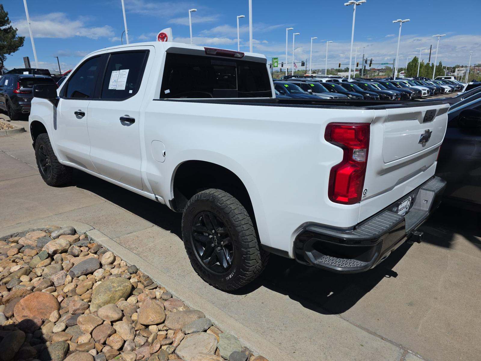 CHEVROLET SILVERADO - 2