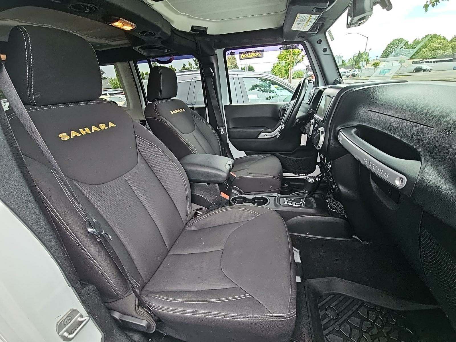 2014 Jeep Wrangler Unlimited Sahara AWD