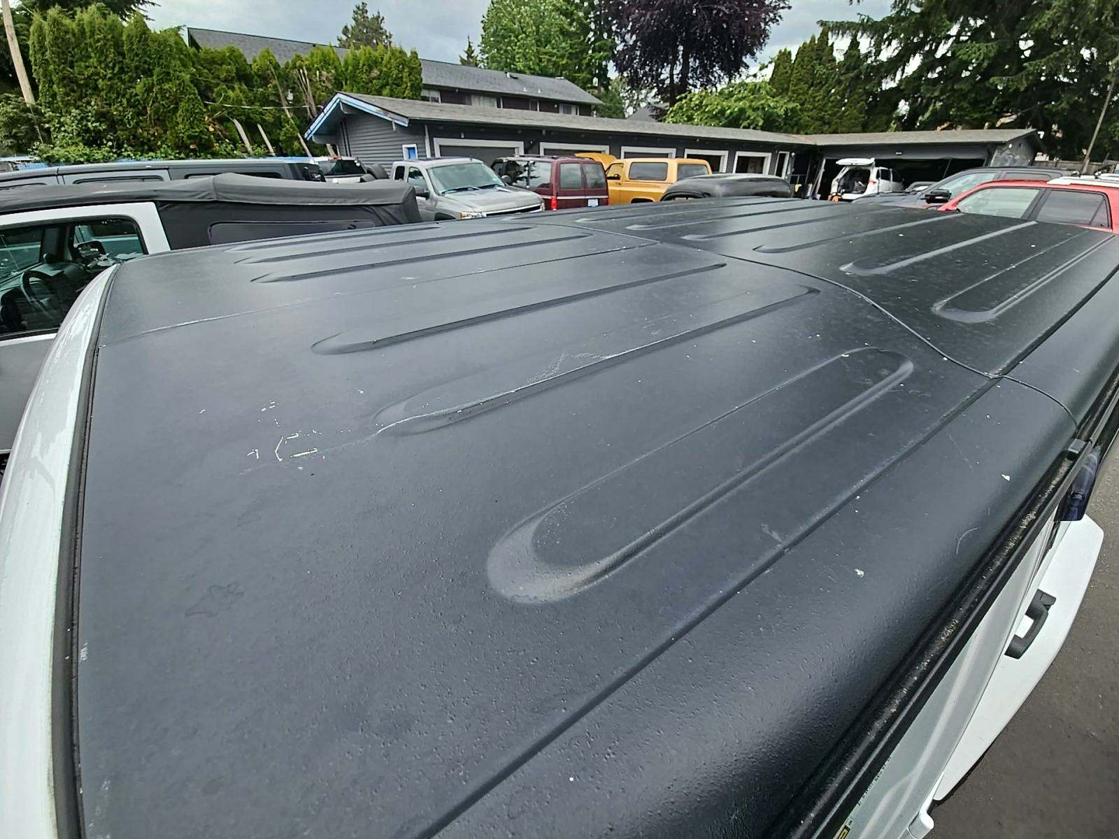 2014 Jeep Wrangler Unlimited Sahara AWD