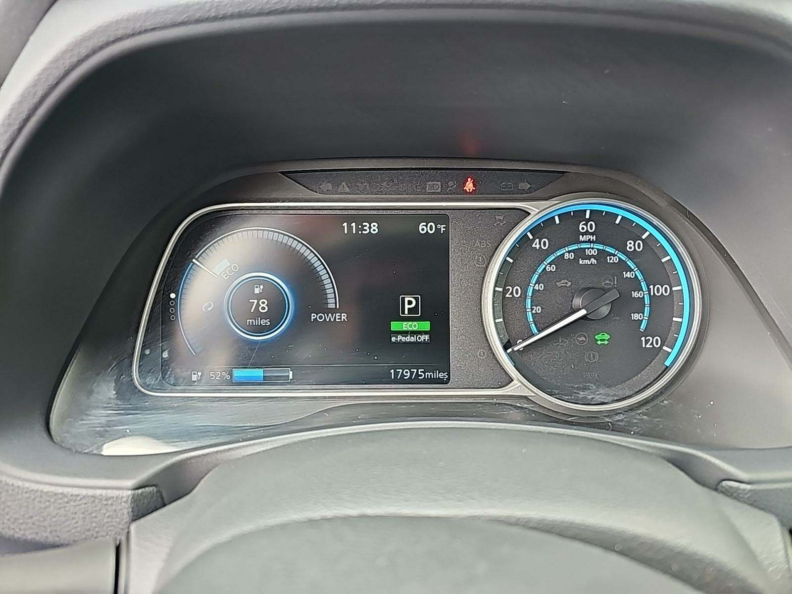 2022 Nissan LEAF SV FWD