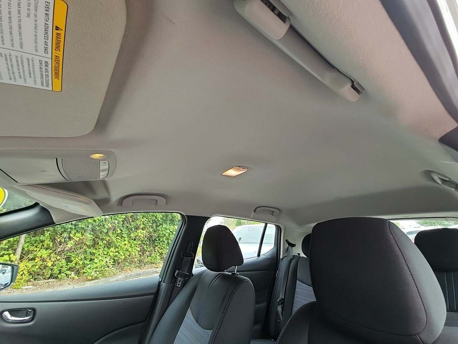 2022 Nissan LEAF SV FWD