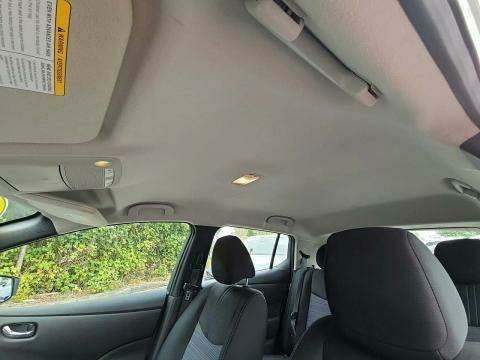 2022 Nissan LEAF SV FWD