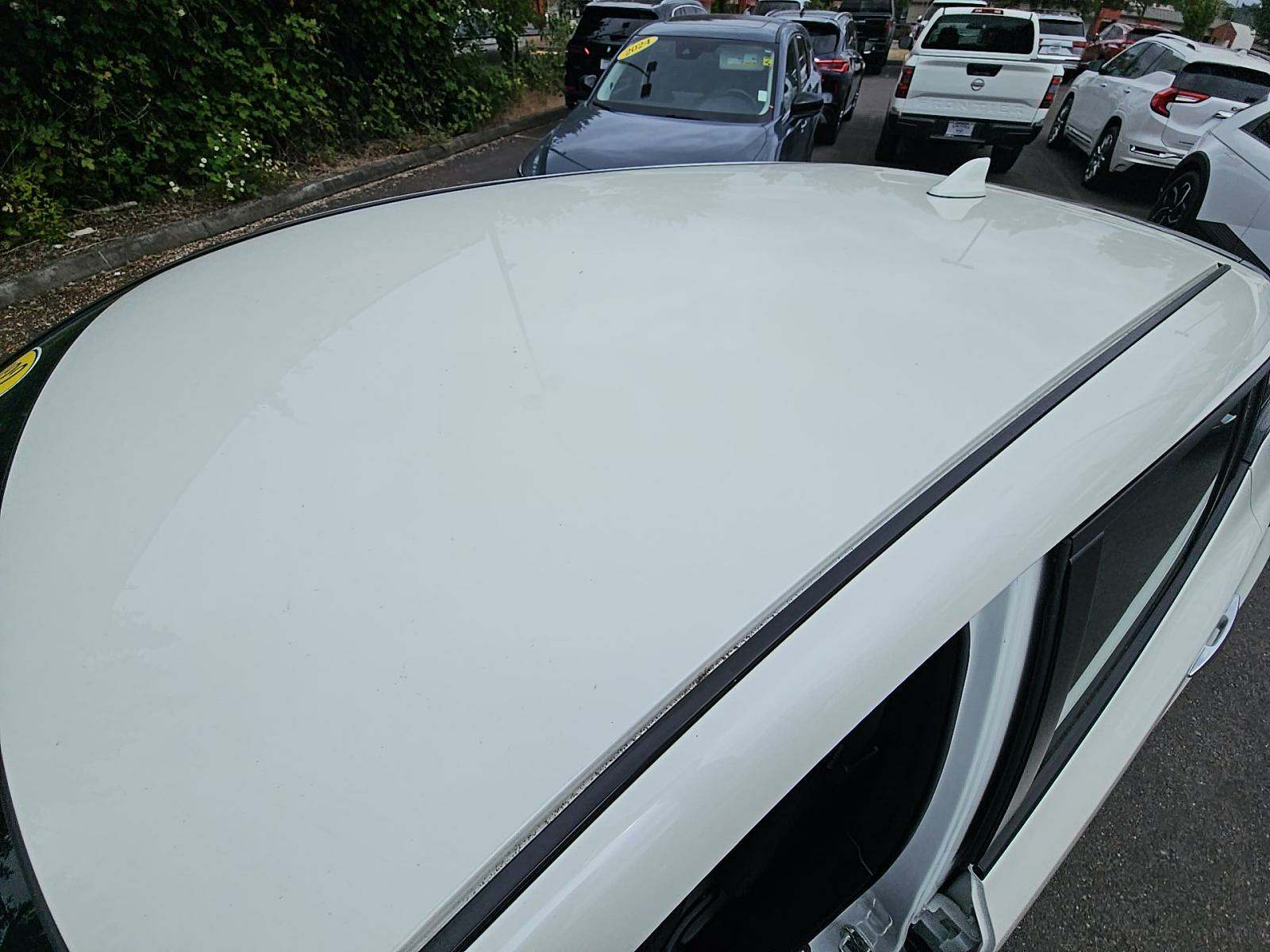 2022 Nissan LEAF SV FWD