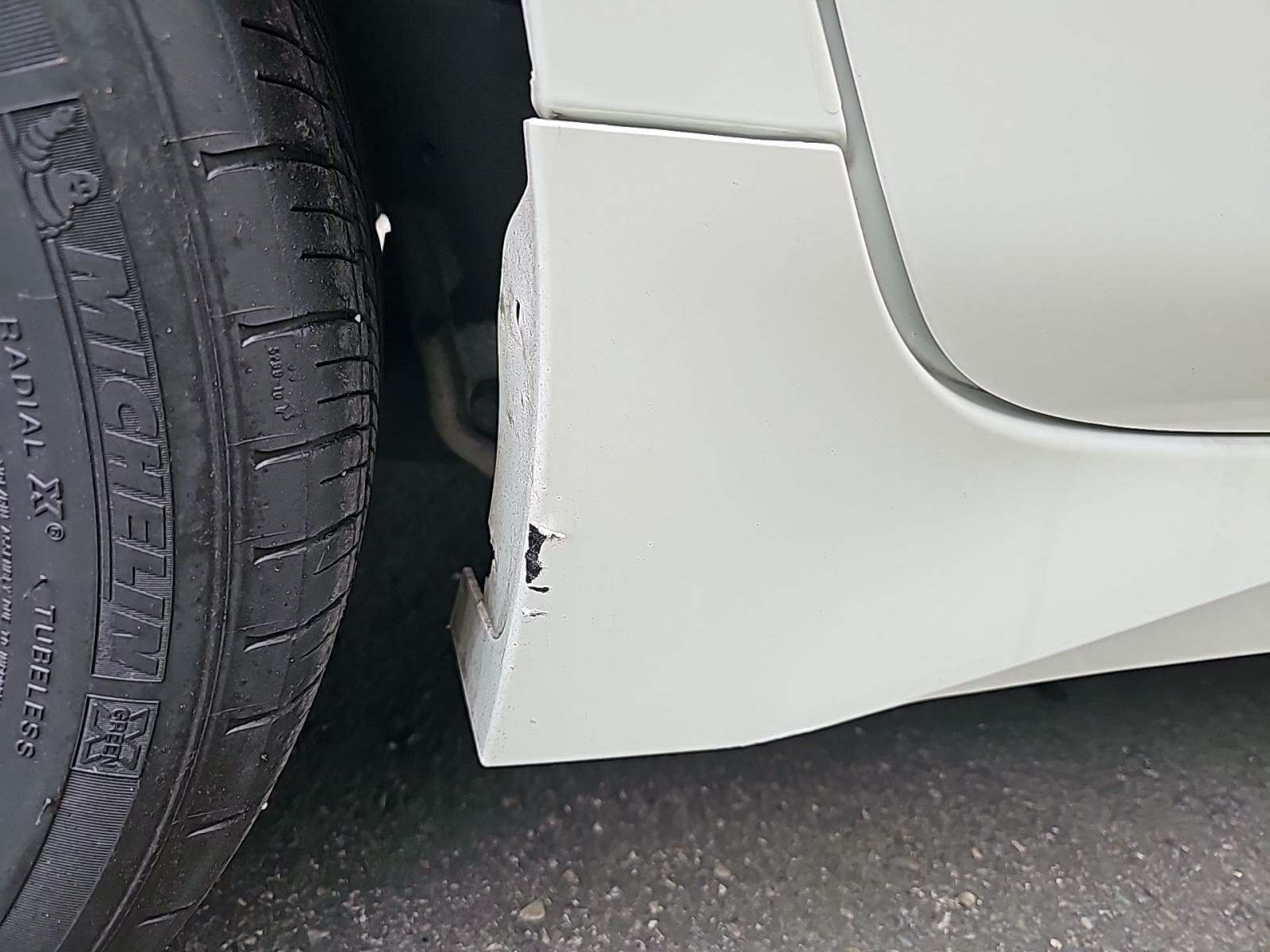 2022 Nissan LEAF SV FWD