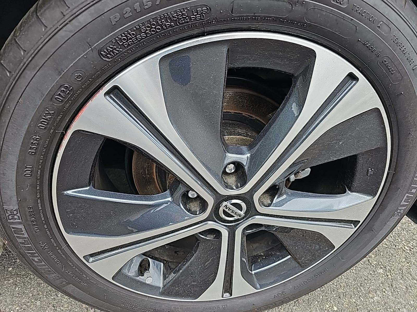 2022 Nissan LEAF SV FWD