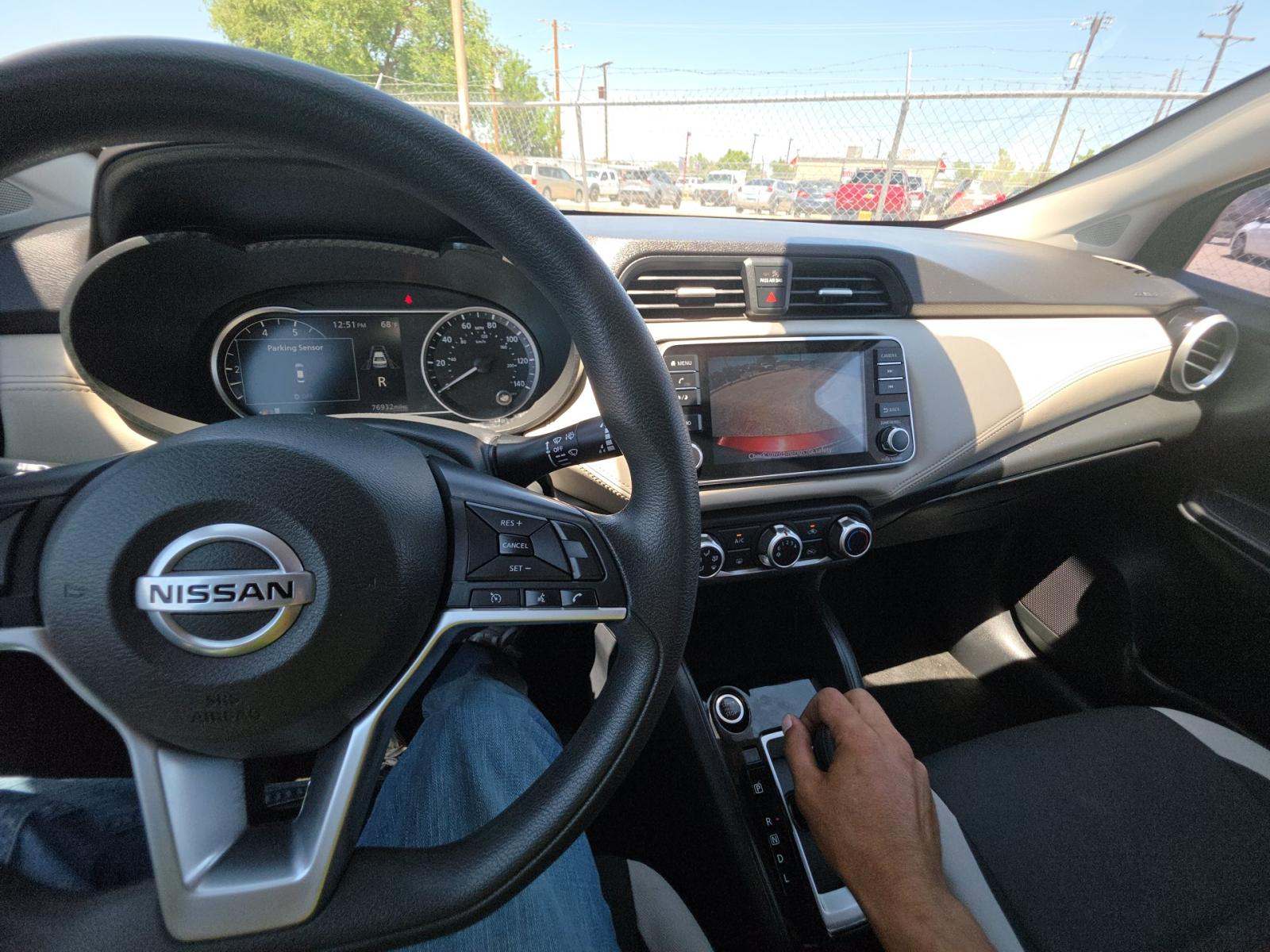 NISSAN VERSA - 6
