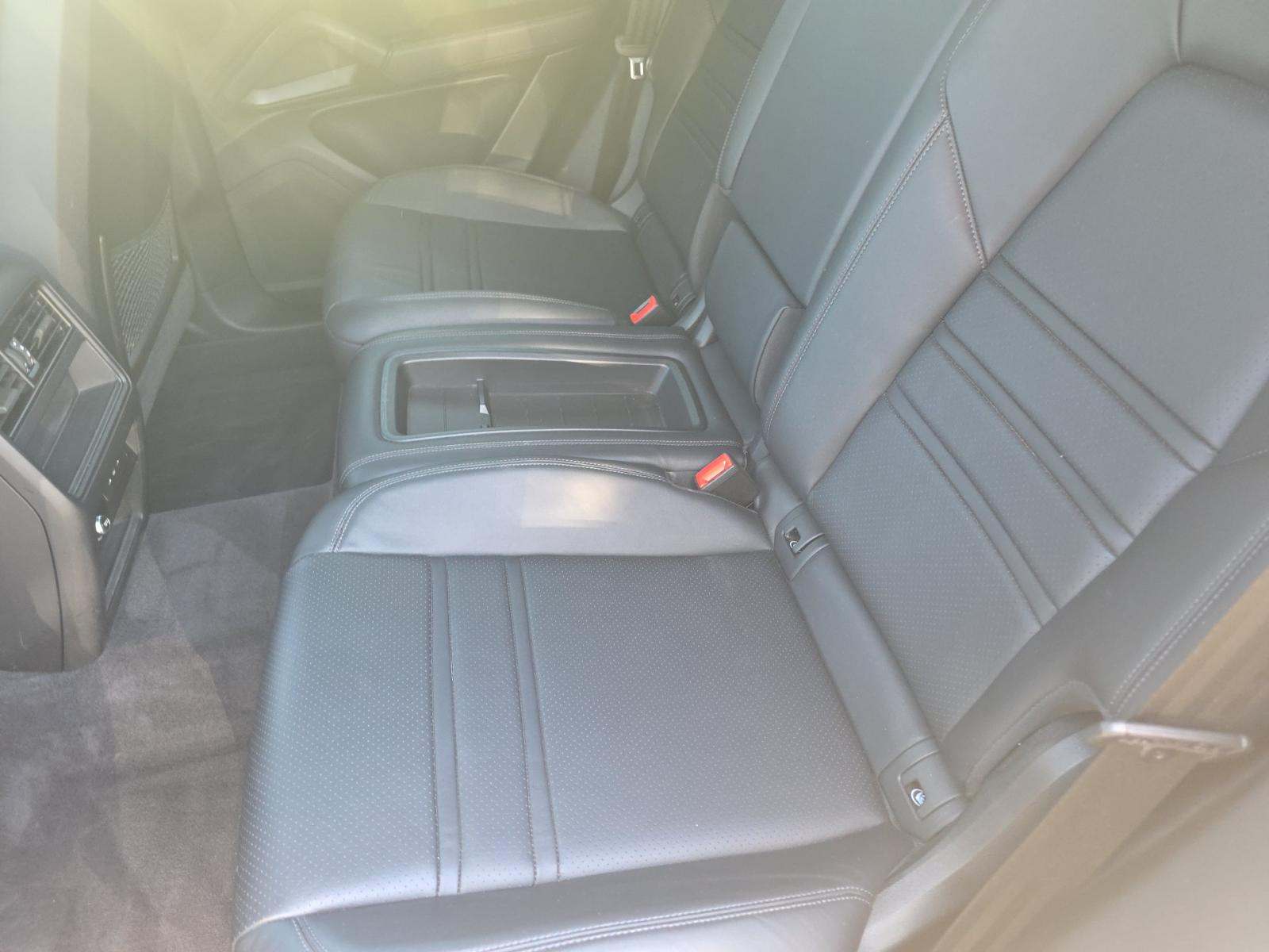 2024 Porsche Cayenne Base AWD