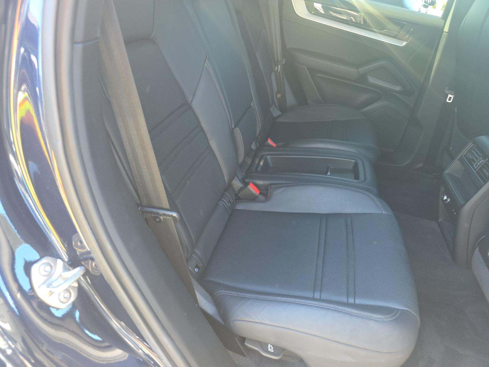 2024 Porsche Cayenne Base AWD