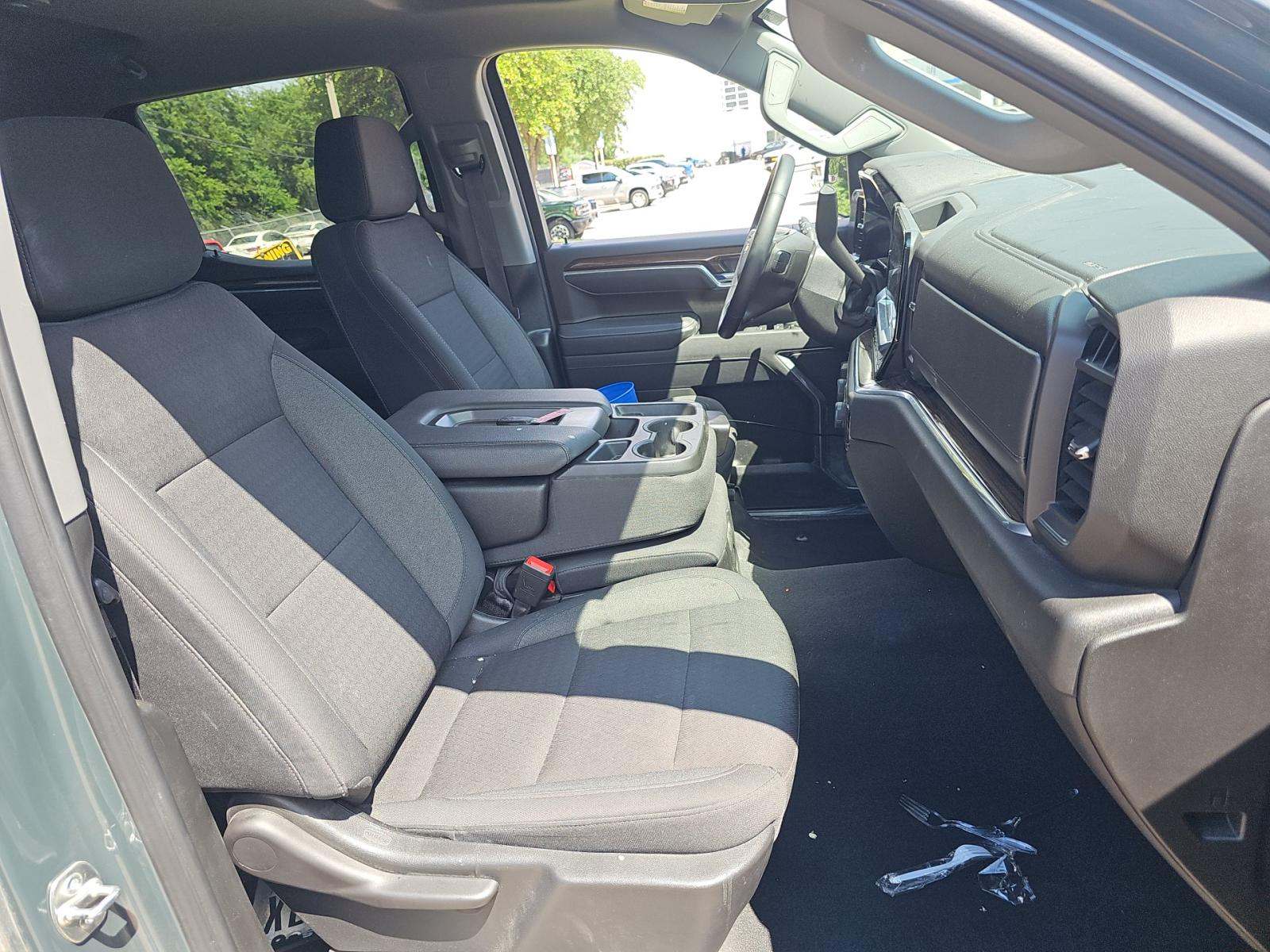 2025 Chevrolet Silverado 1500 LT RWD