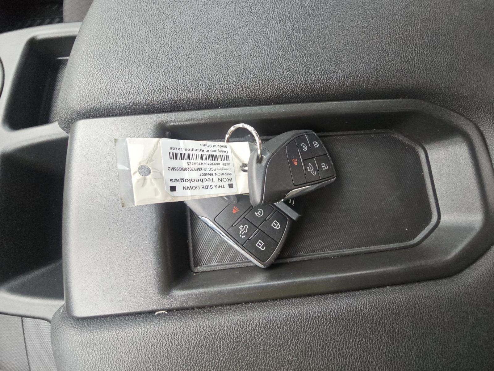 CHEVROLET SILVERADO - 8