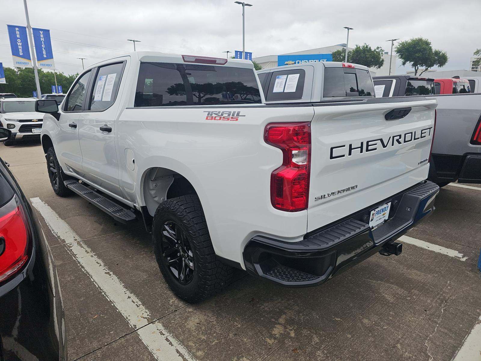 CHEVROLET SILVERADO - 2