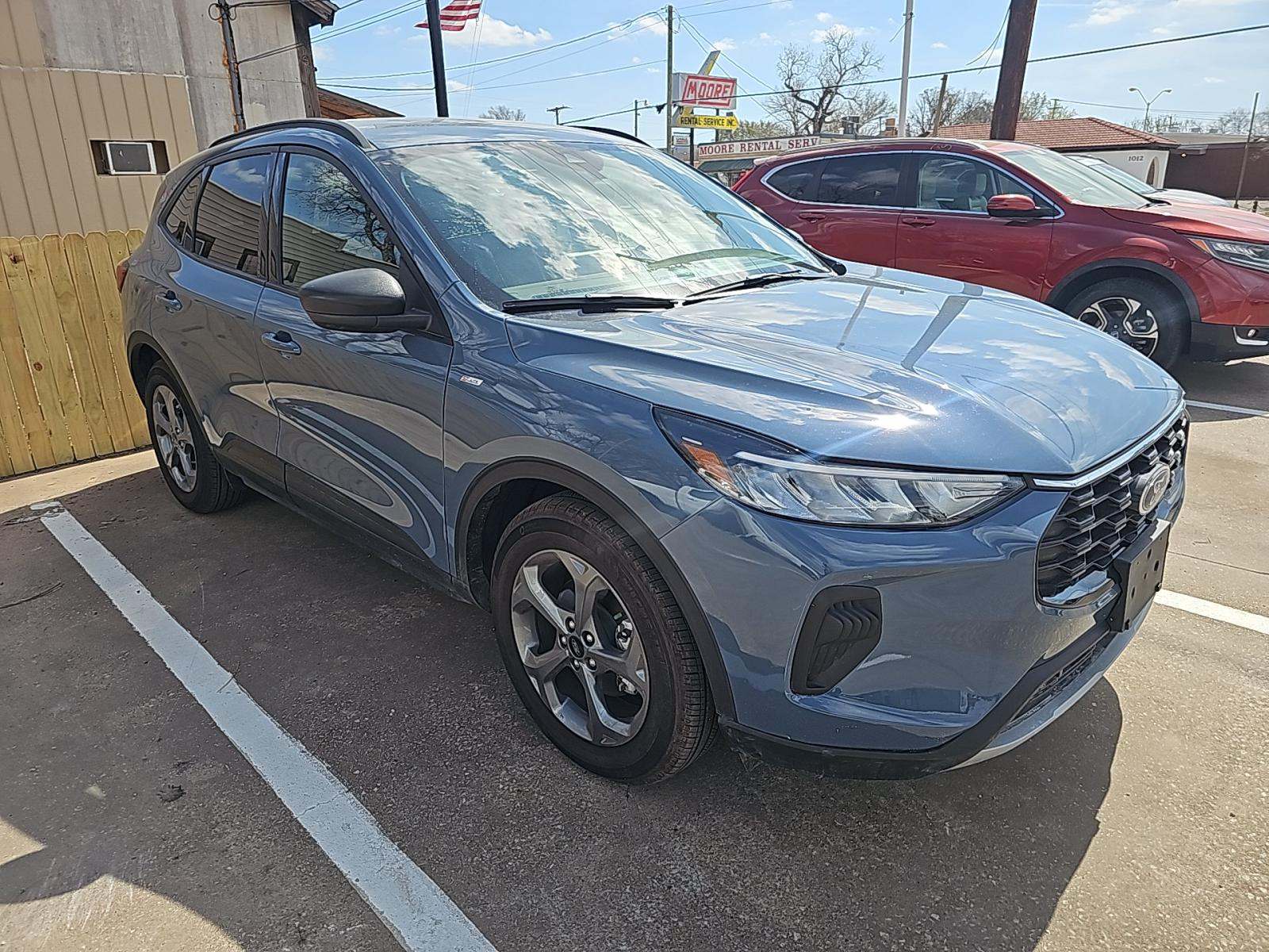 2025 Ford Escape ST-Line FWD