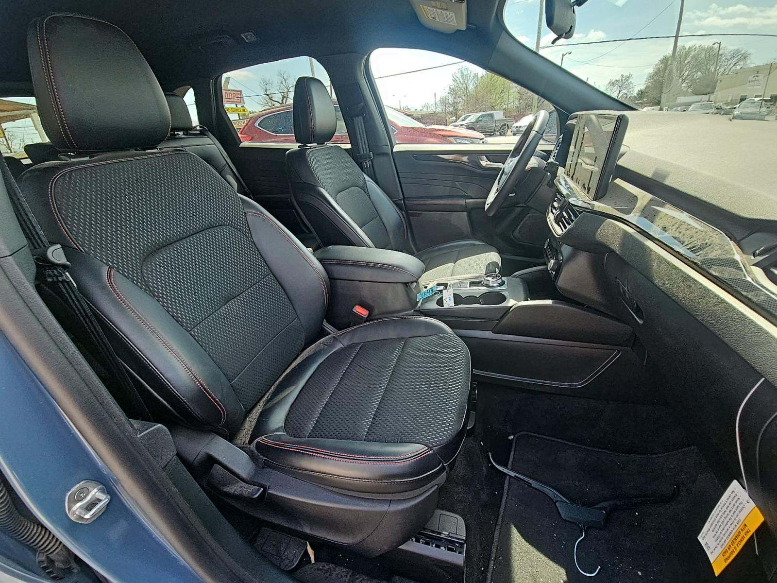 2025 Ford Escape ST-Line FWD