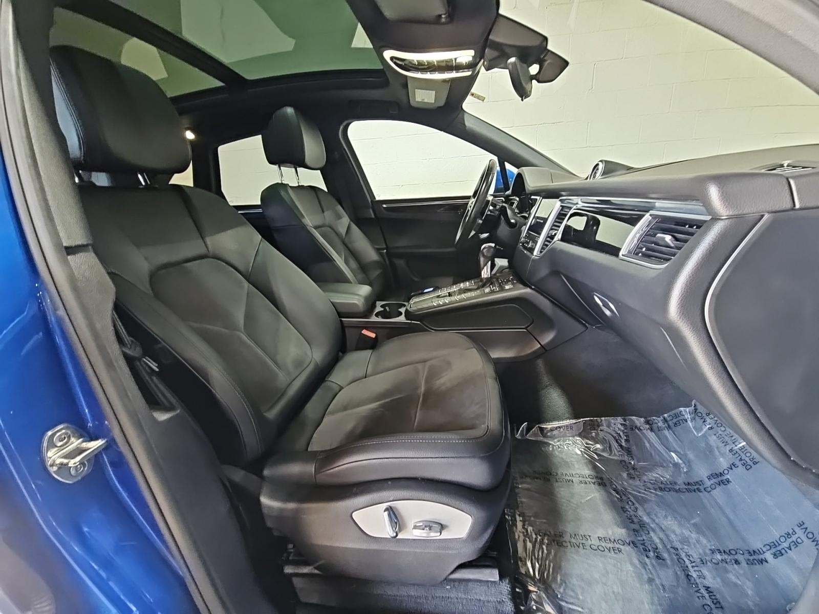 2017 Porsche Macan Base AWD