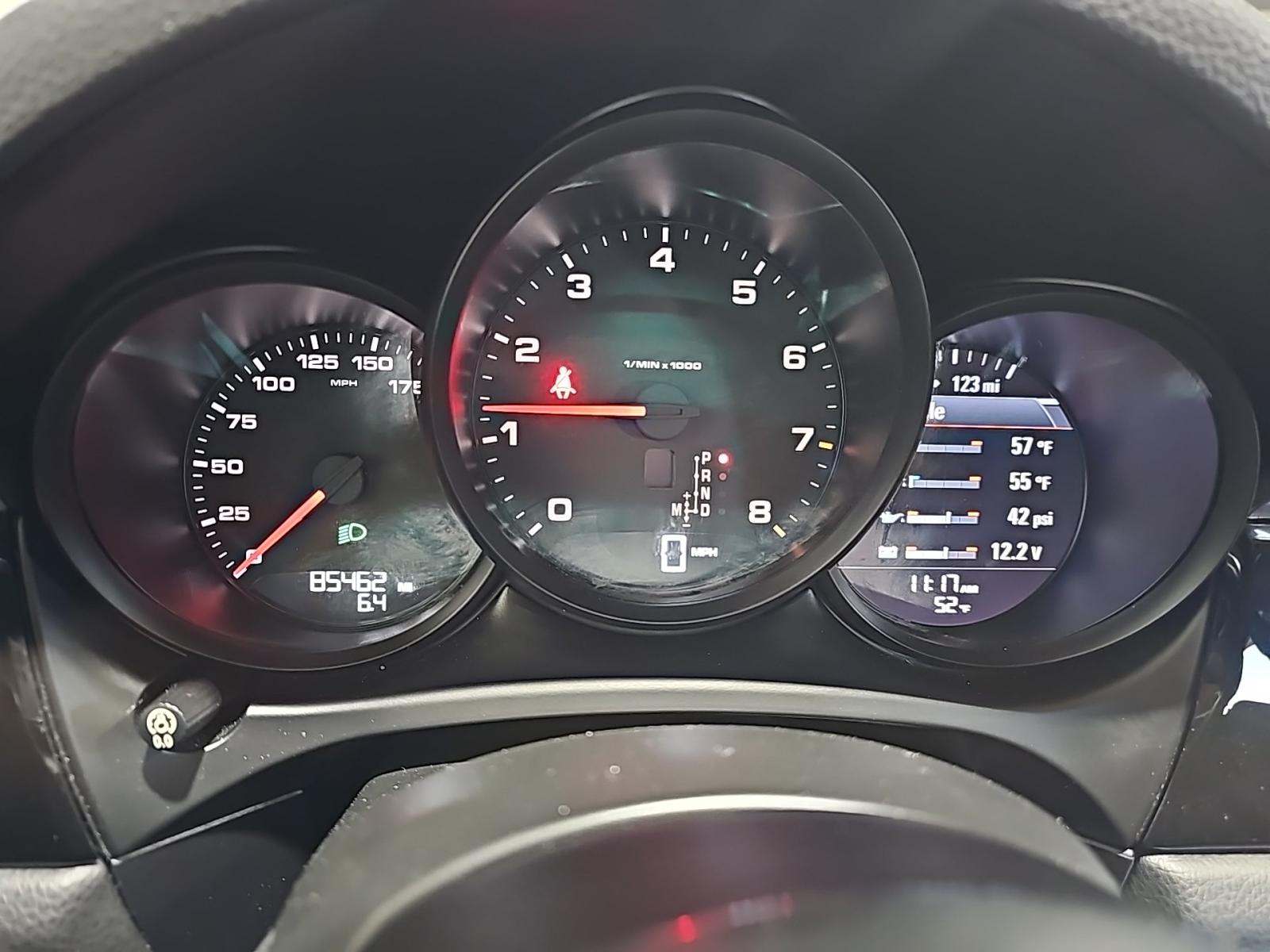 2017 Porsche Macan Base AWD