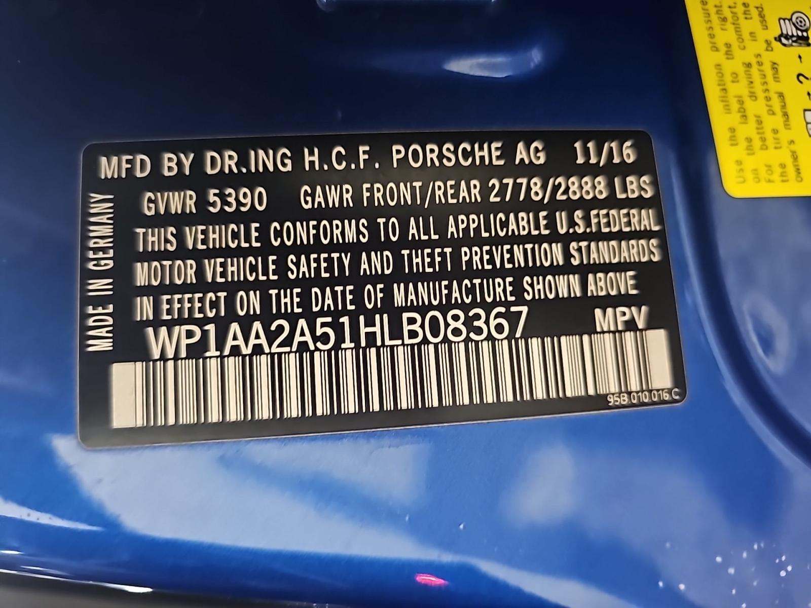 2017 Porsche Macan Base AWD