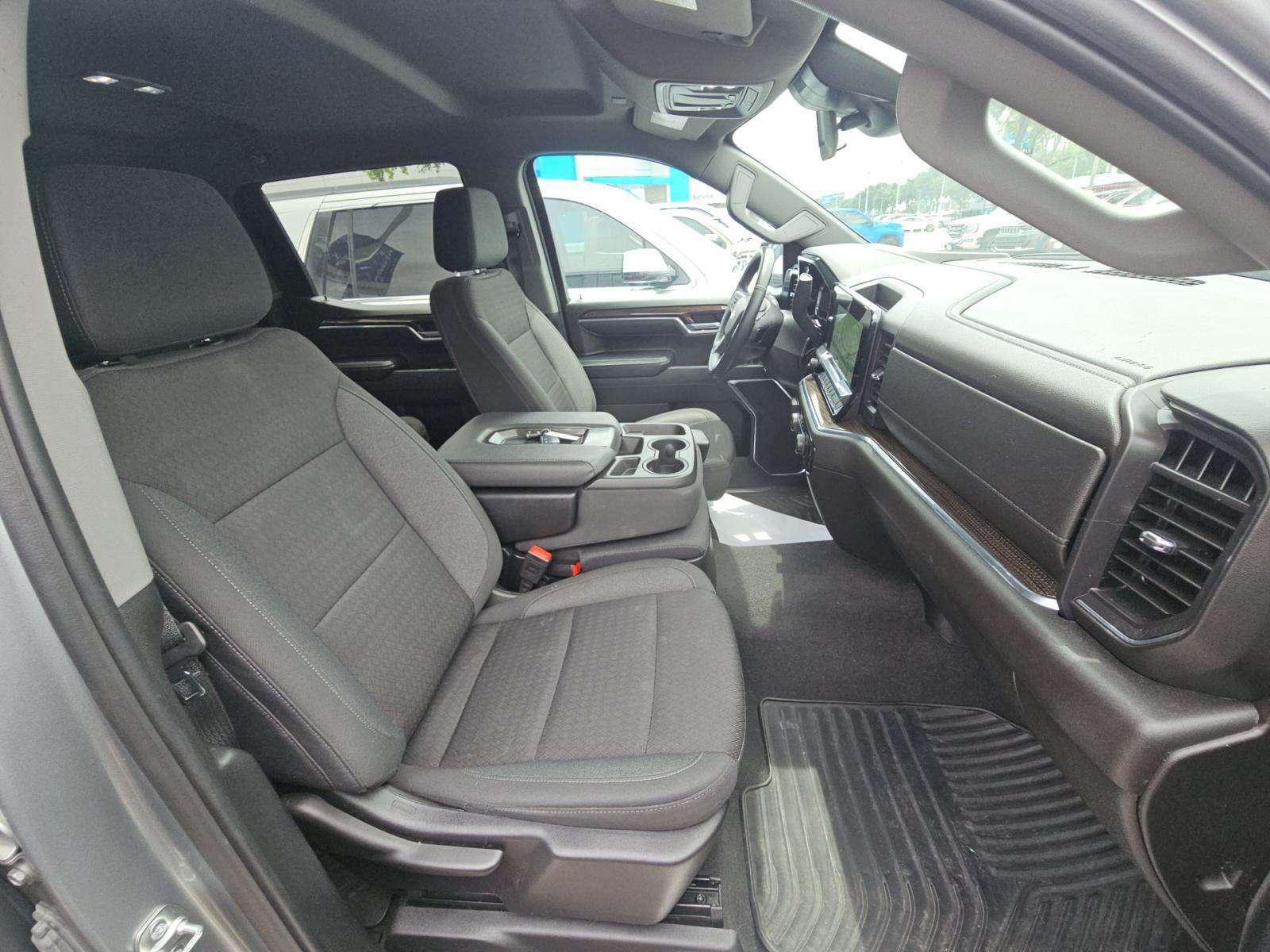 2025 Chevrolet Silverado 1500 LT RWD