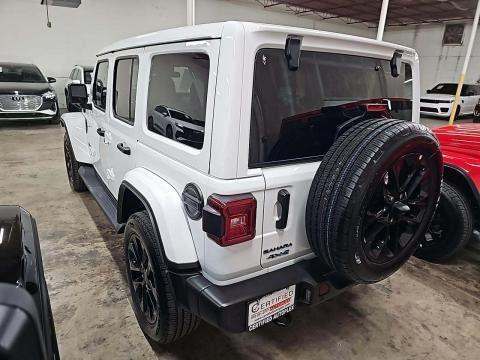 JEEP 4XE SAHARA - 2