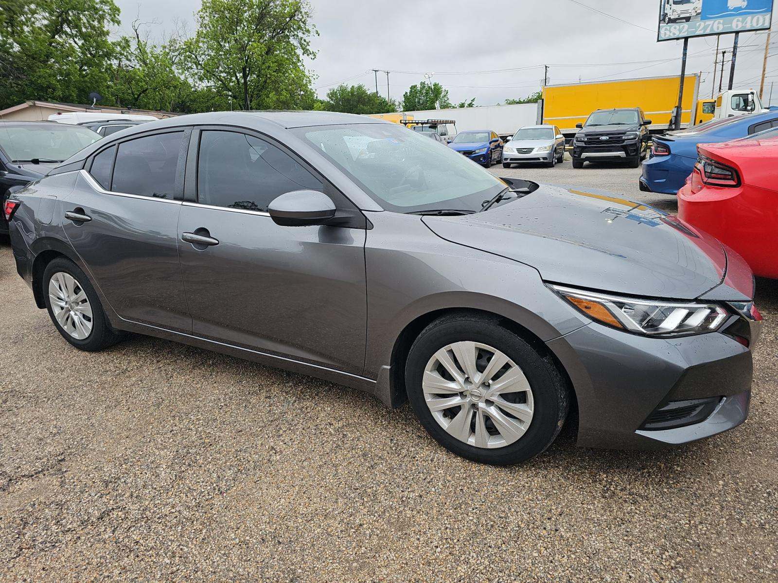 NISSAN SENTRA - 4