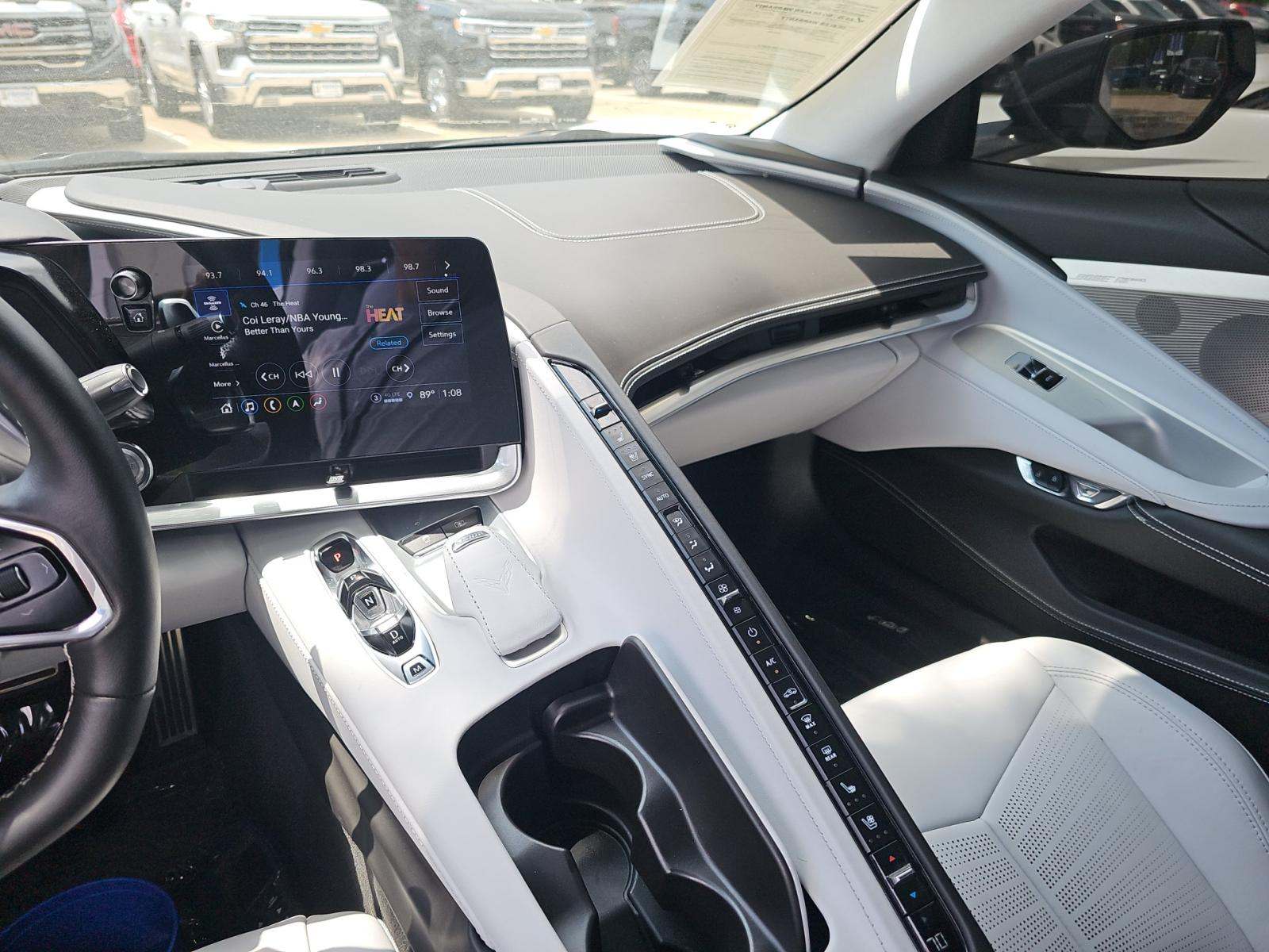 CHEVROLET CORVETTE - 10