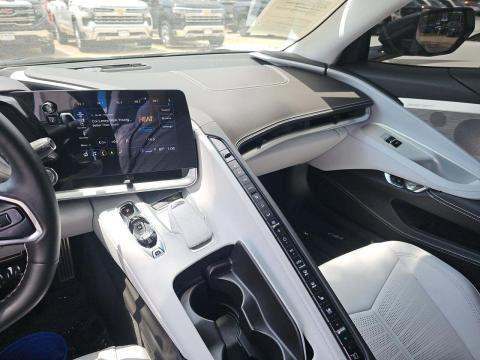 CHEVROLET STINGRAY - 10