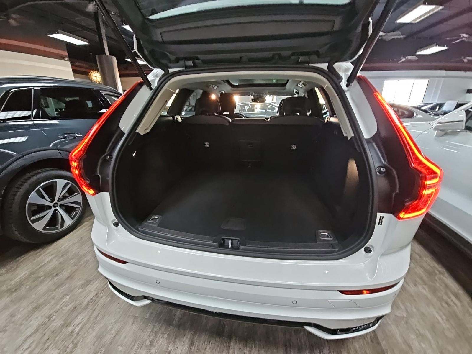 2025 Volvo XC60 B5 Core AWD