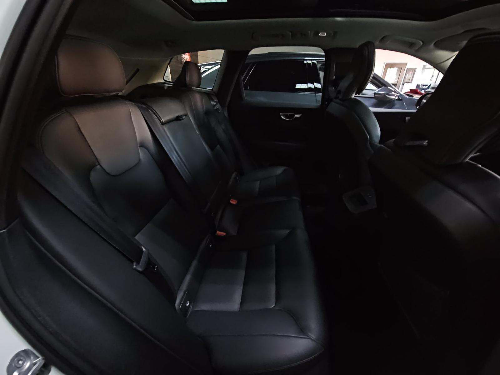 2025 Volvo XC60 B5 Core AWD