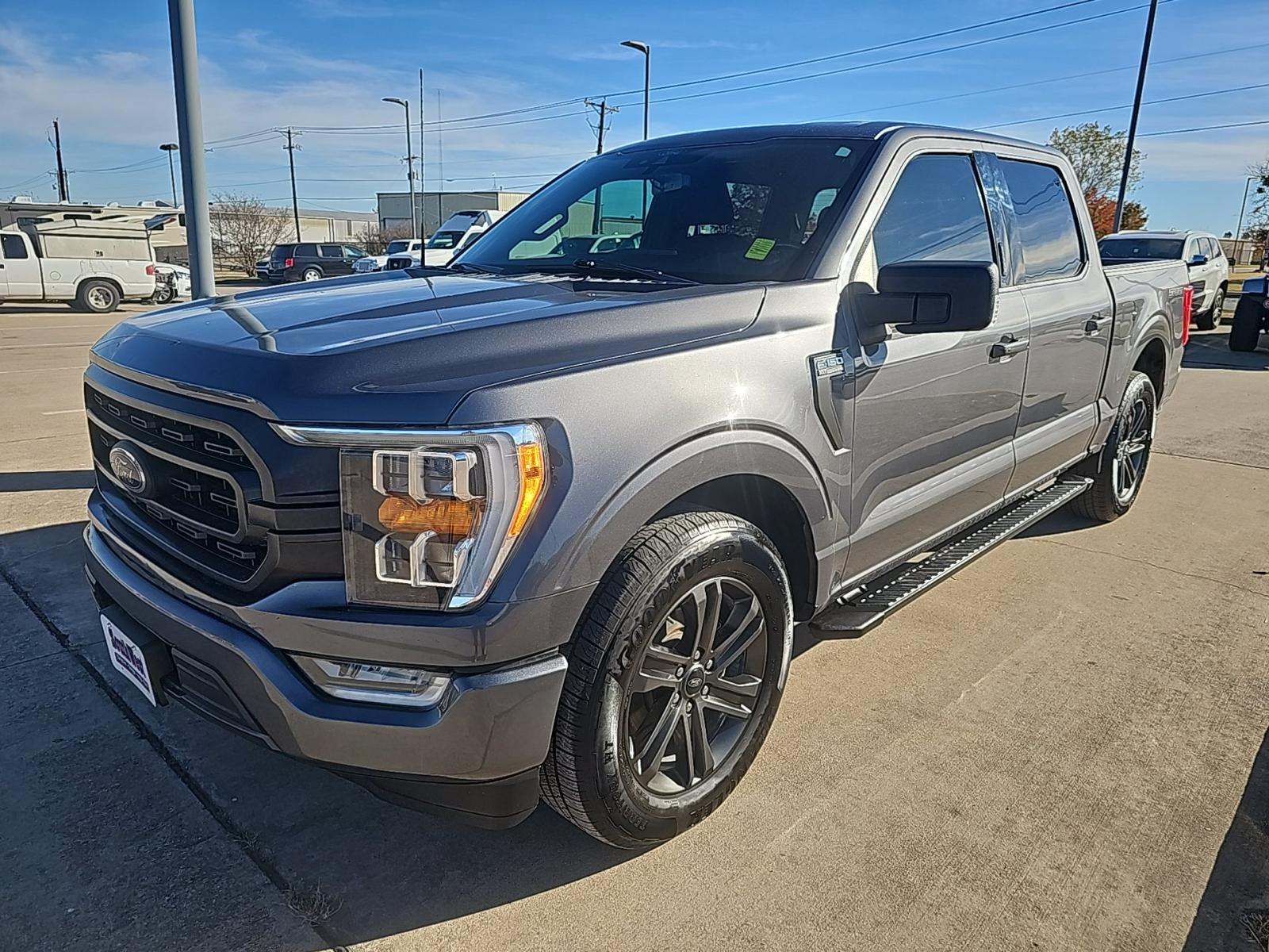 2022 Ford F-150 XLT RWD