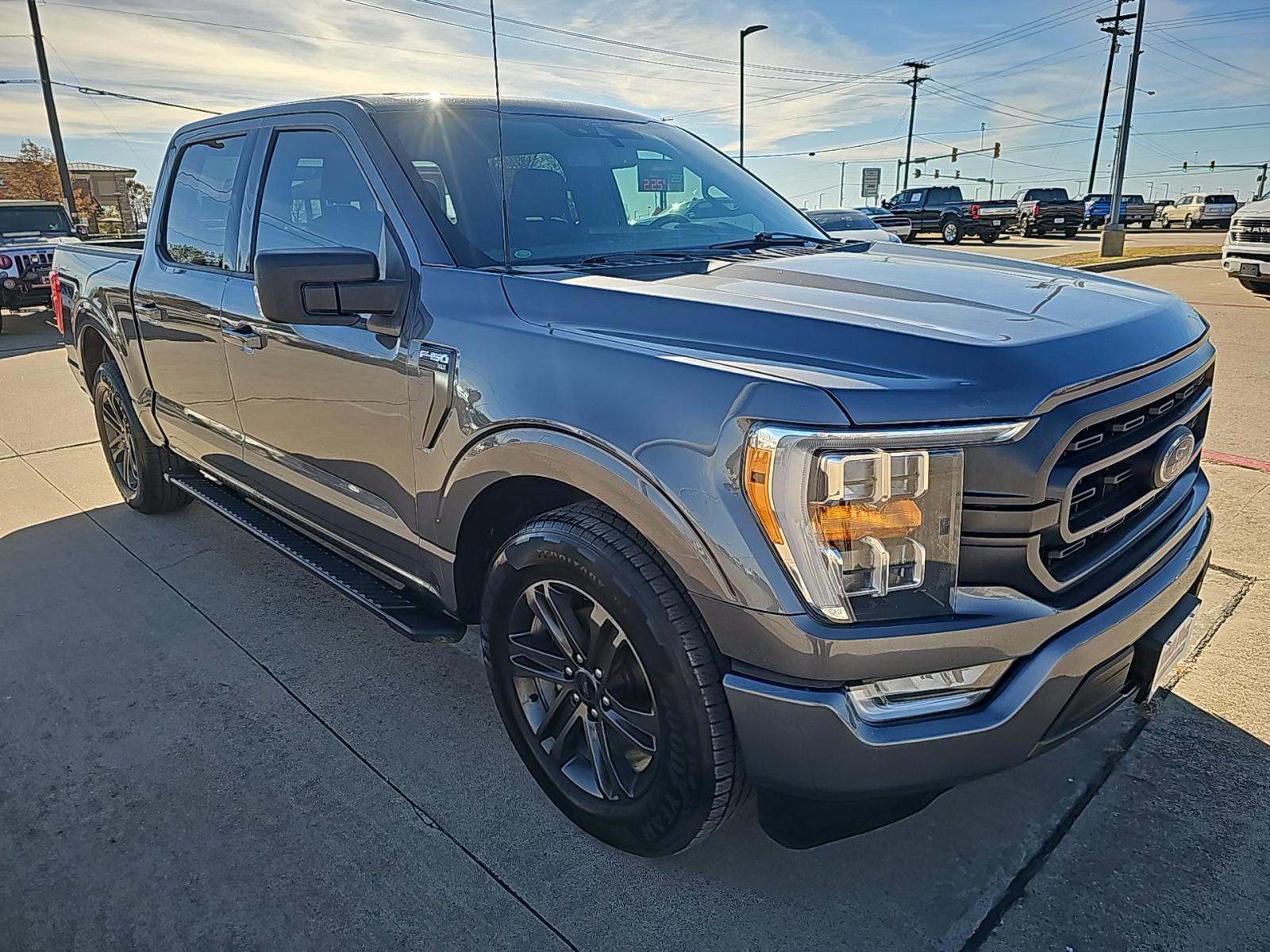 2022 Ford F-150 XLT RWD