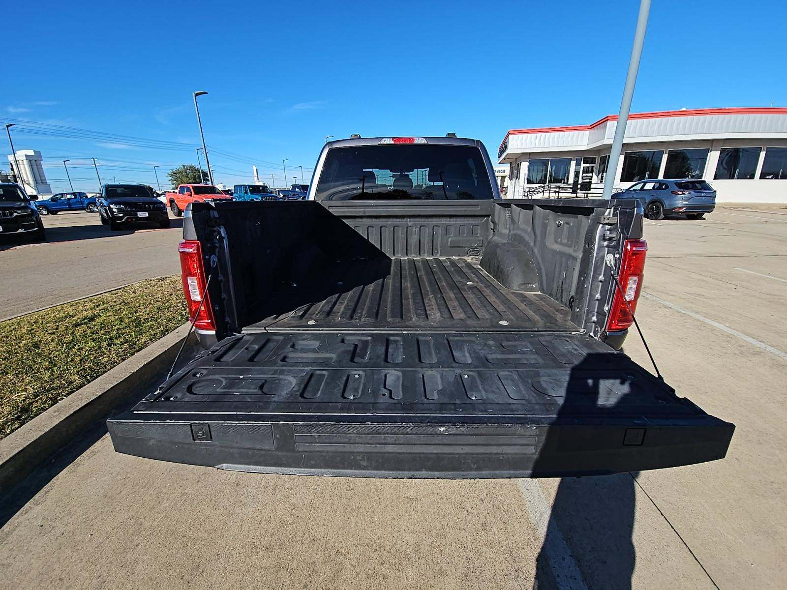 2022 Ford F-150 XLT RWD