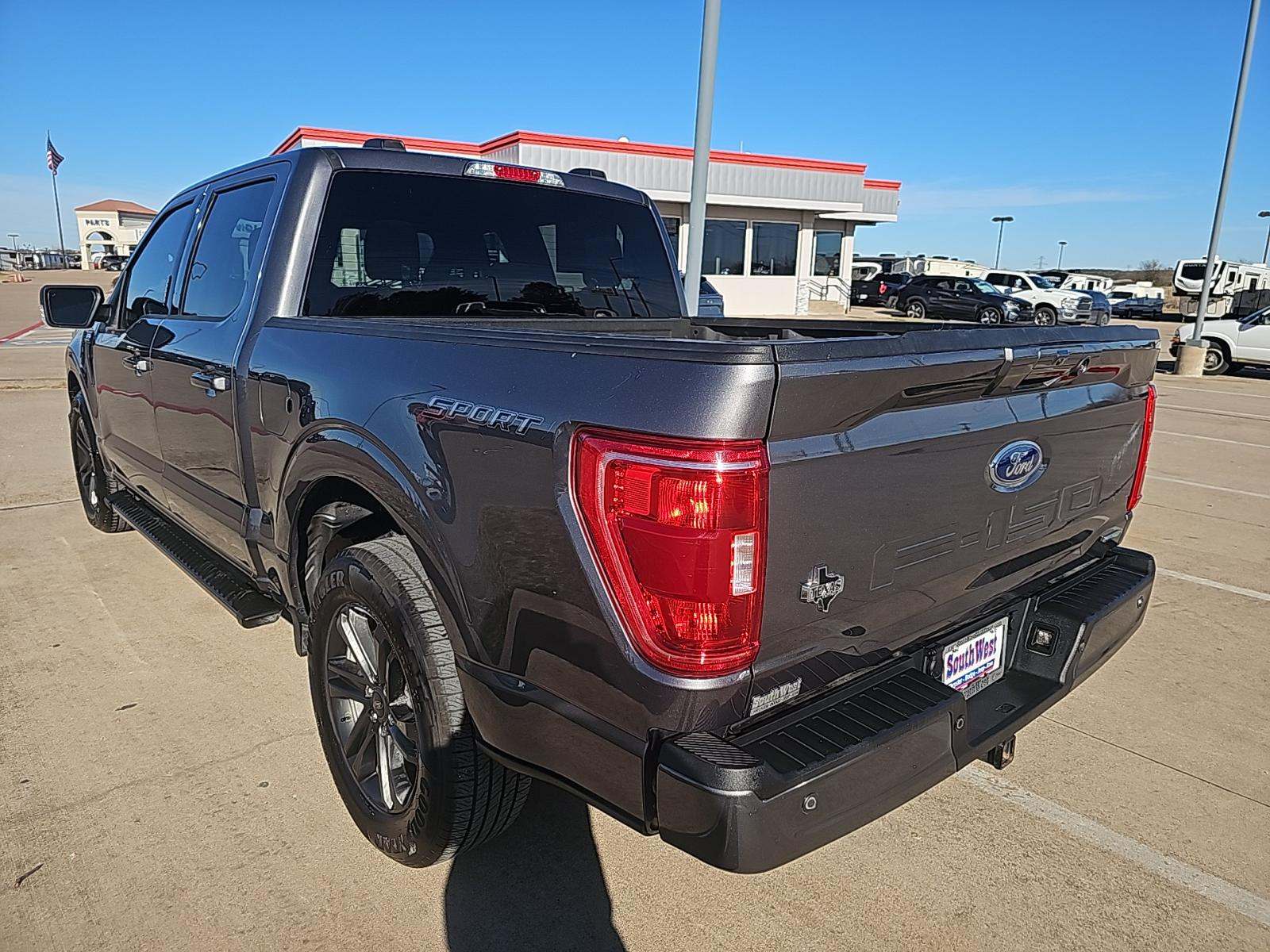 2022 Ford F-150 XLT RWD