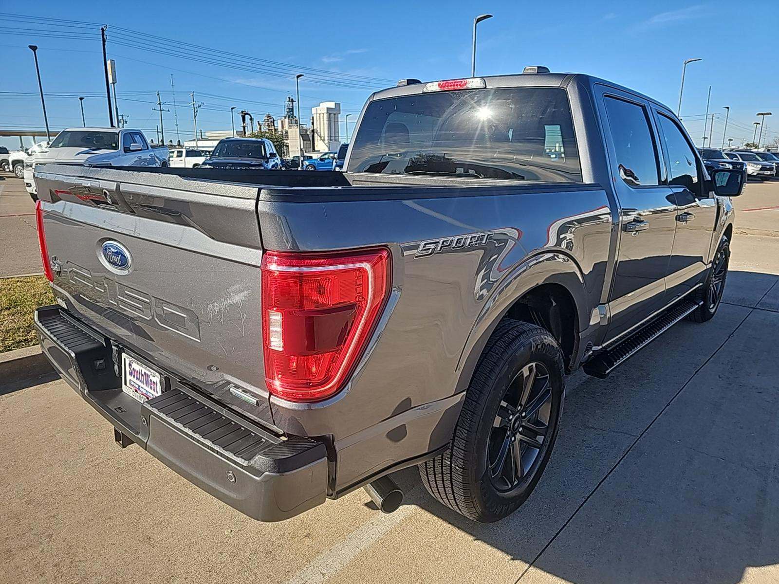 2022 Ford F-150 XLT RWD