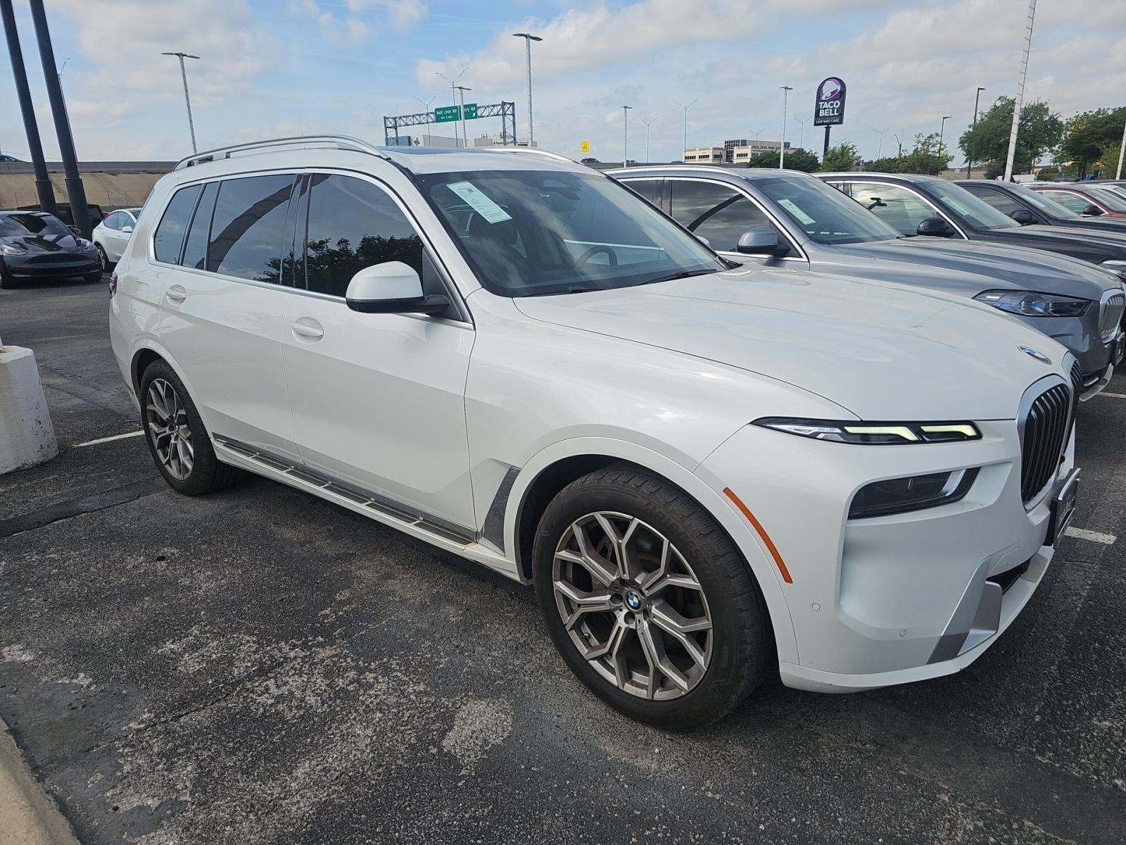 2023 BMW X7 xDrive40i AWD