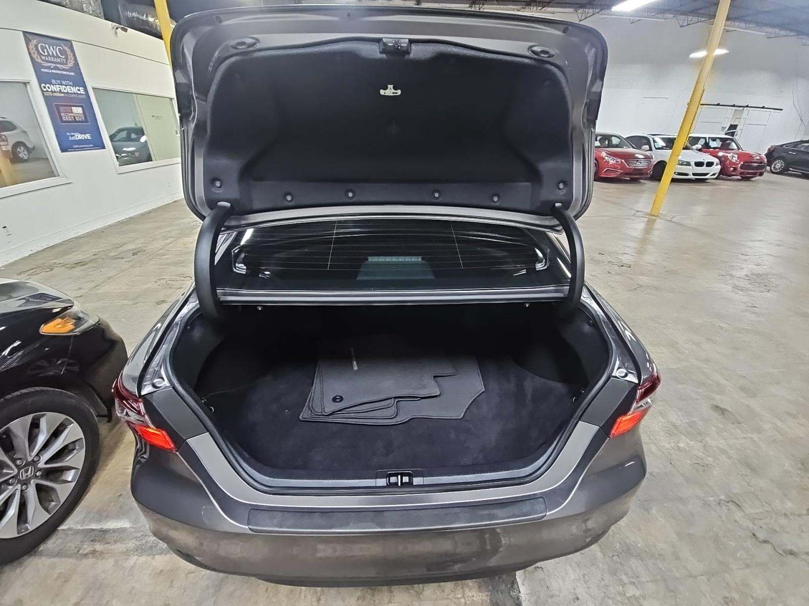 2023 Toyota Camry Hybrid LE FWD