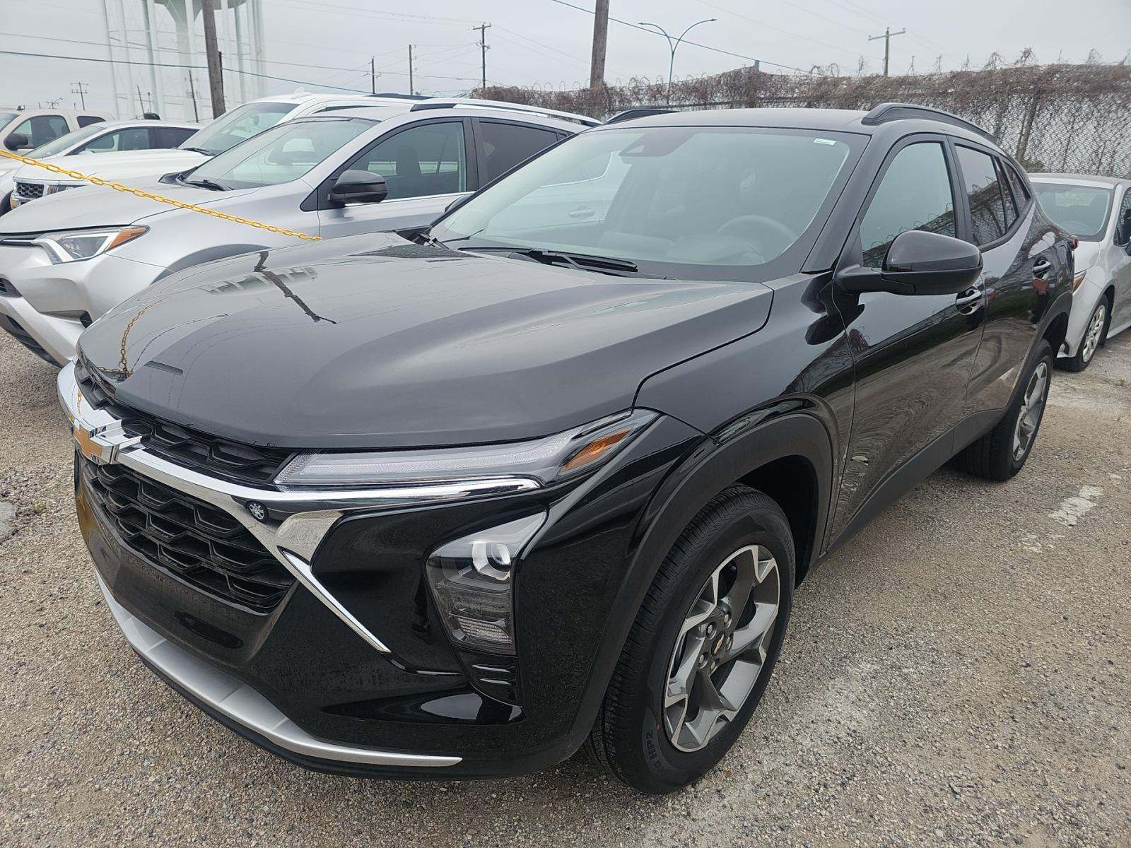 CHEVROLET TRAX - 1