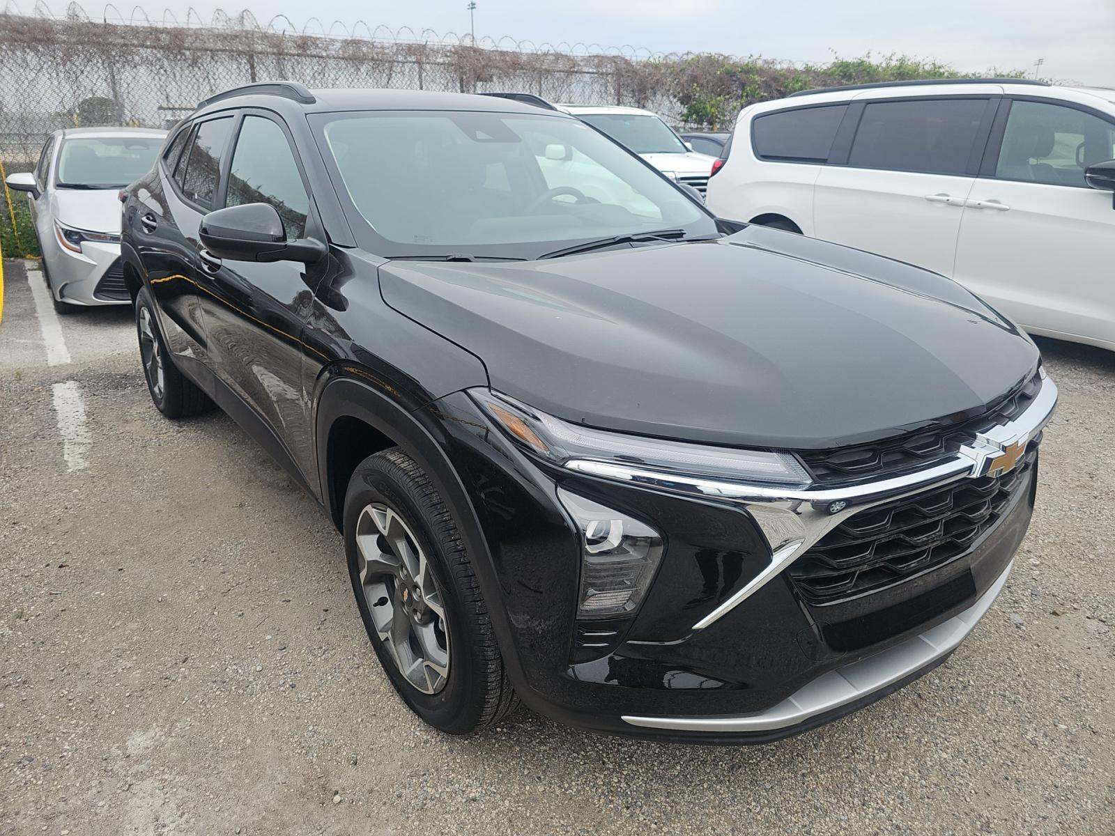 CHEVROLET TRAX - 4