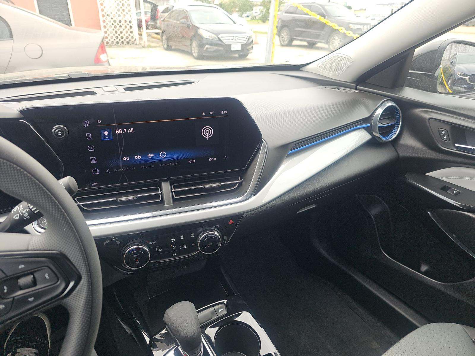 CHEVROLET TRAX - 10