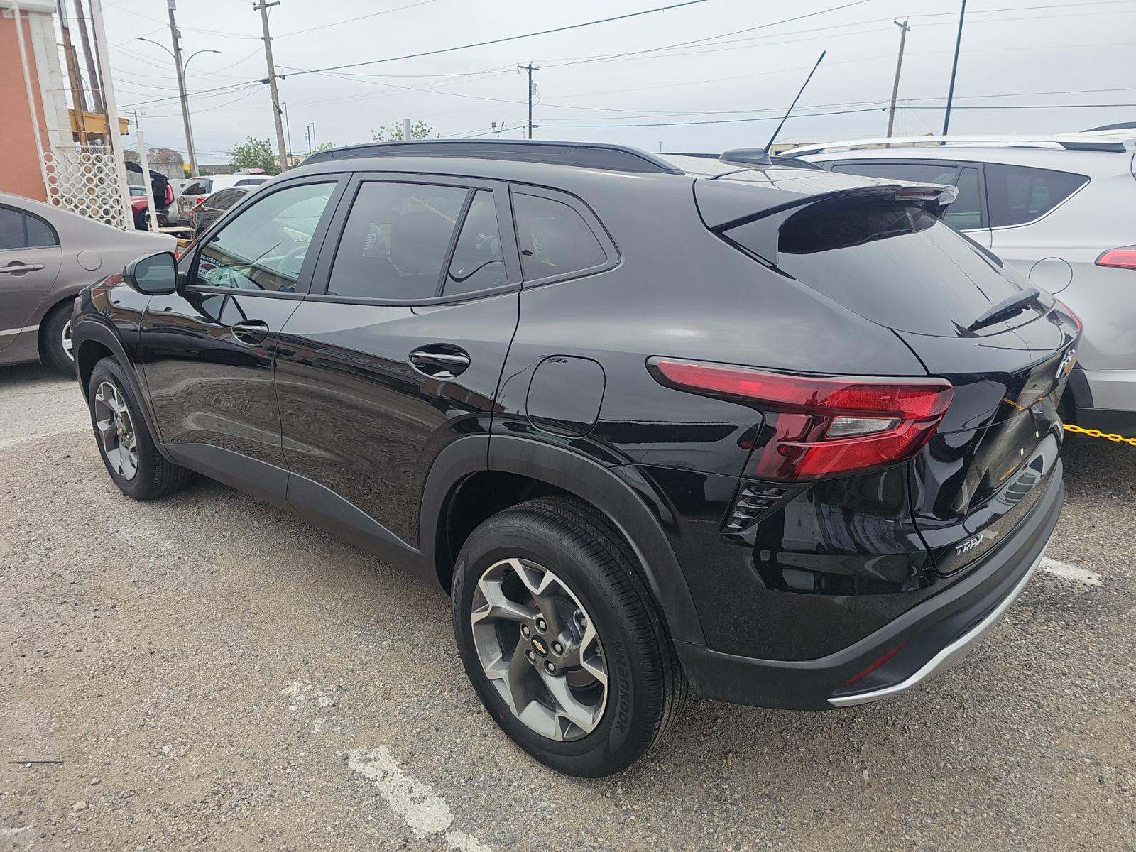 CHEVROLET TRAX - 2