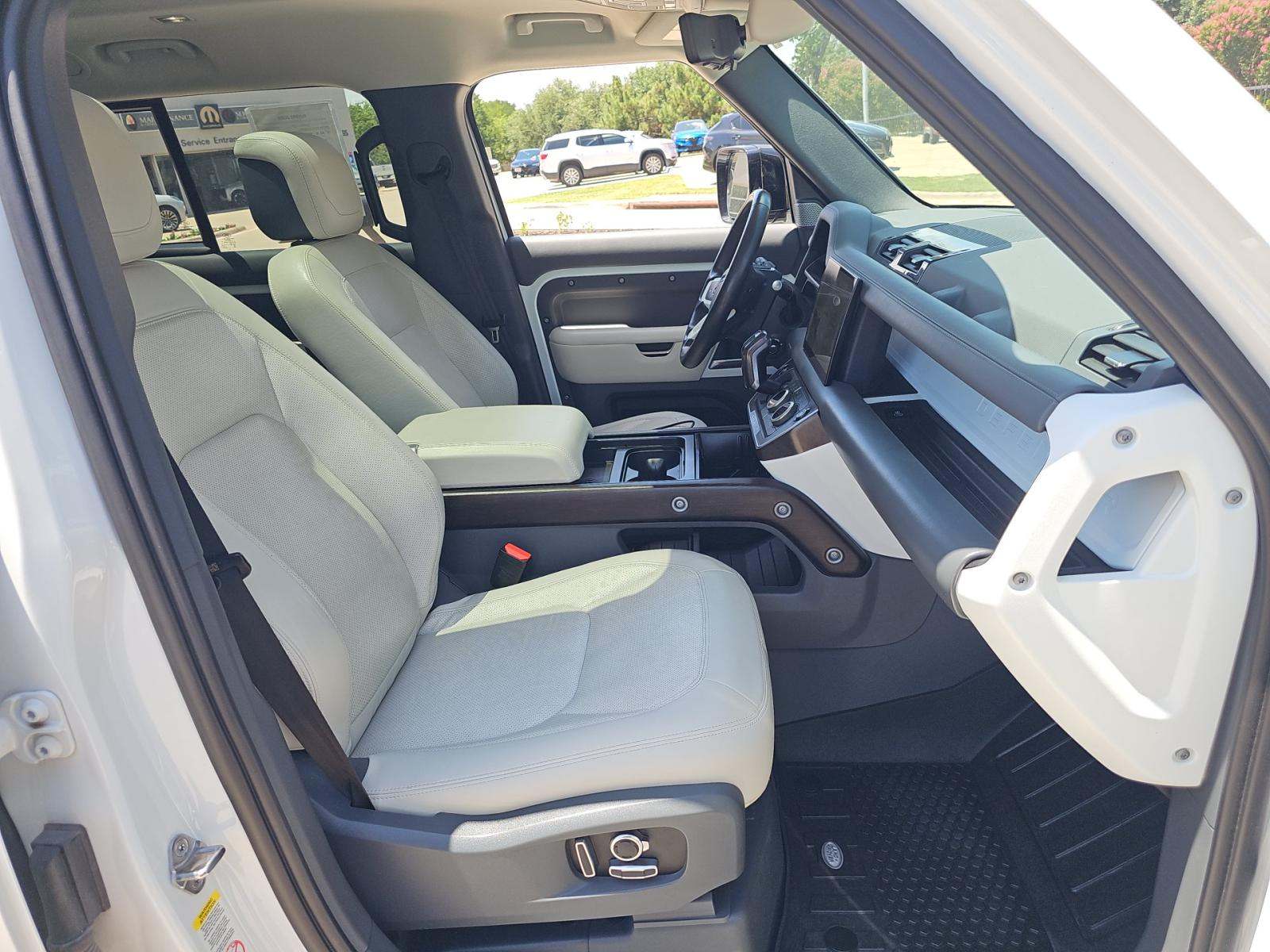 2023 Land Rover Defender 130 First Edition AWD